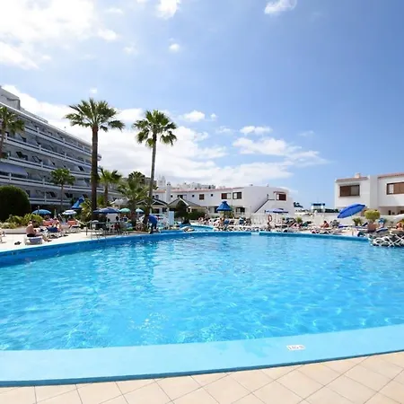 Club Atlantis 118 - One Bed 아데제